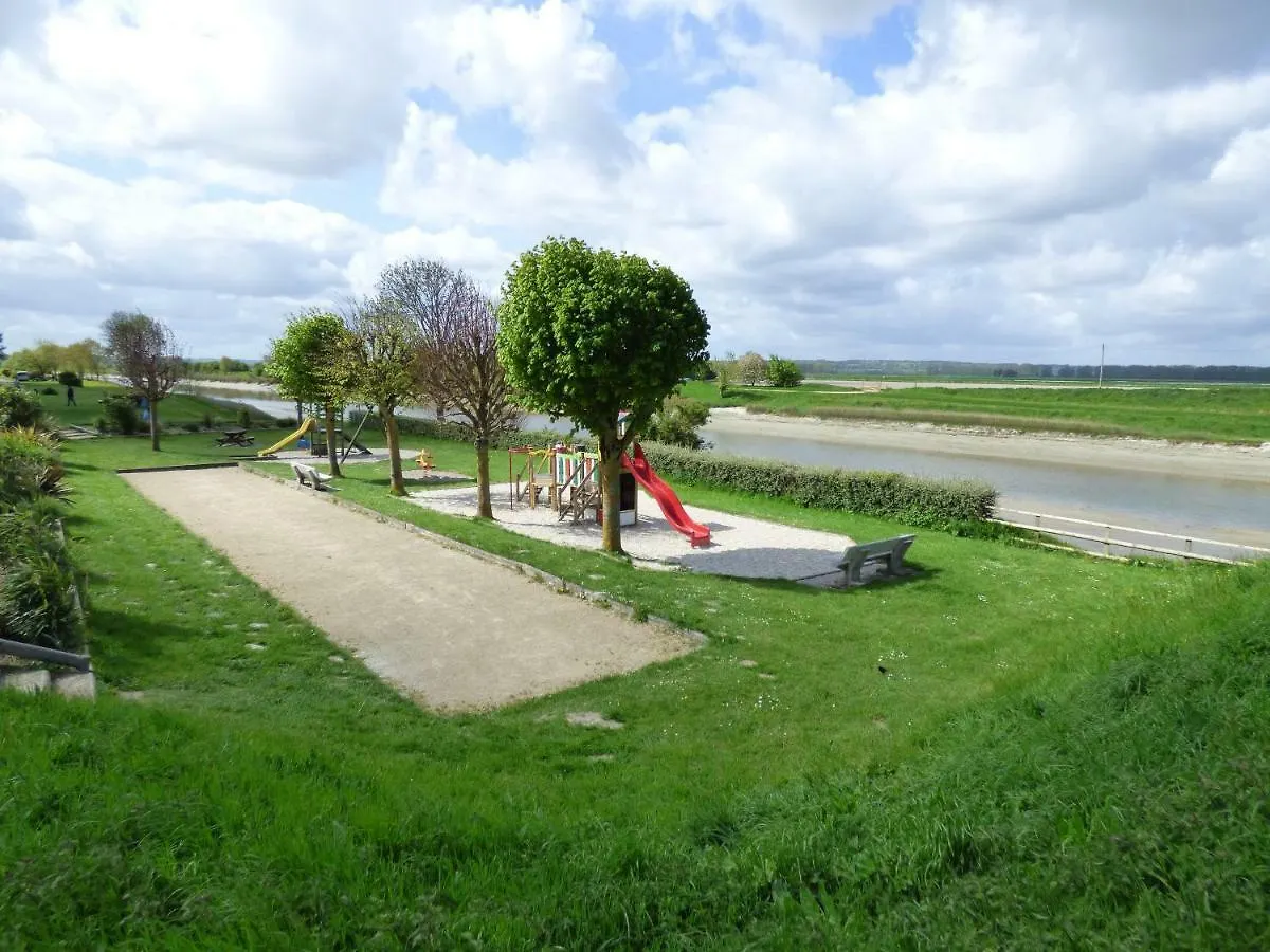 Gite 7 Km Du Mont St Michel Pontorson Holiday home